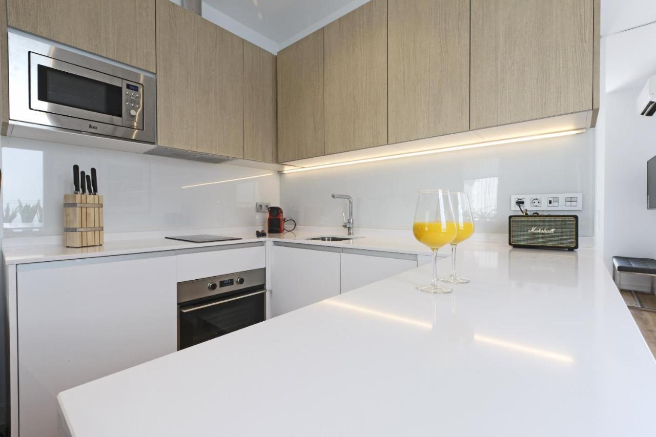Latina Plaza Apartment Мадрид Екстериор снимка