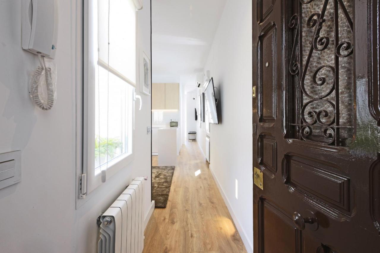 Latina Plaza Apartment Мадрид Екстериор снимка